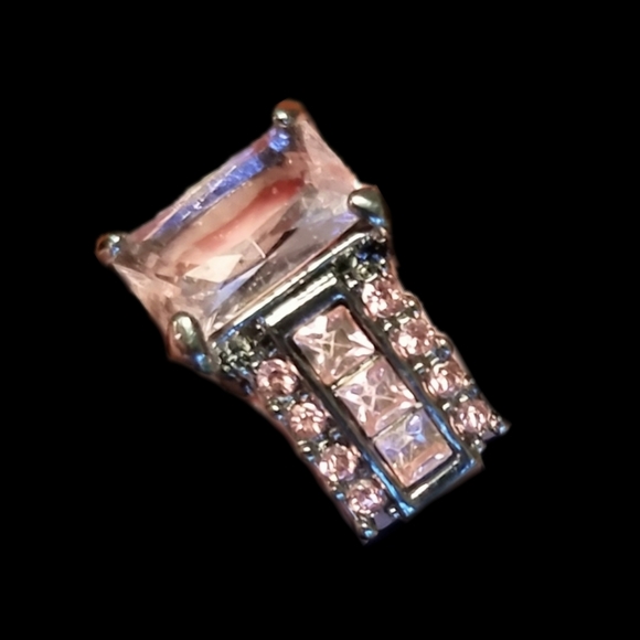 Pink Saphire Emerald cut gemstone, gunmetal ring size 6, PRICE REDUCED! - Picture 4 of 13